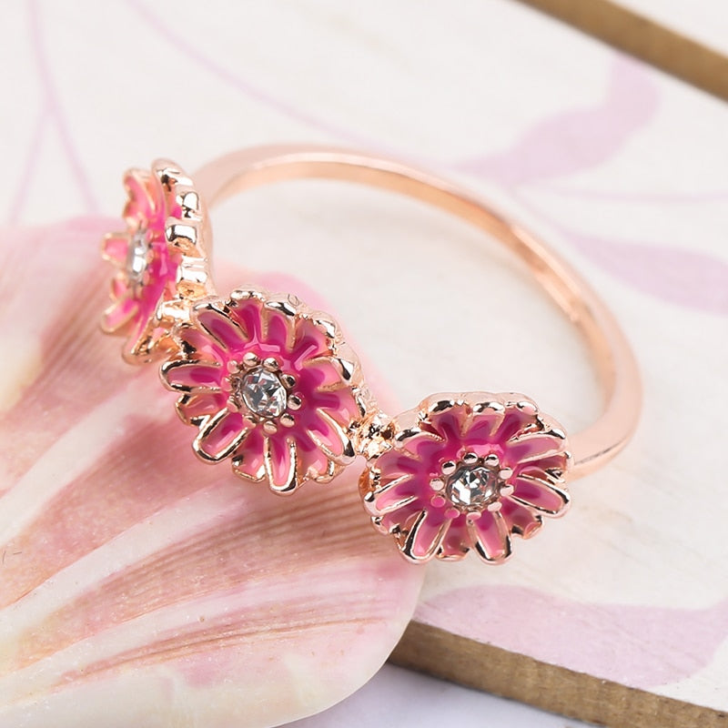 Korean Fashion Pink Daisy Flower Rings For Women Luxury Shiny Zircon Sunflower Finger Ring Girl Wedding Party Statement Jewelry