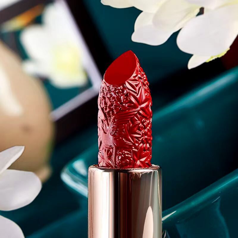 4 Colors Retro Velvet Matte Lipstick Waterproof Shimmer Luxury Makeup Carved Moisturize Lasting  Lipgloss Korean Lipstick