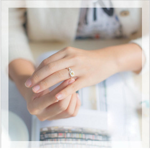 Korean Style Daisy Flower Elegant Opening Rings Women Adjustable Wedding Party Engagement Finger Rings Statement Jewelry Gift