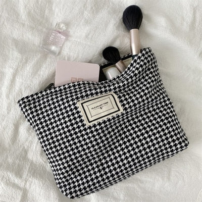 Beyprern Women Lattice Cosmetic Bag Houndstooth Large Solid Black Makeup Bag Travel Beauty Case Storage Organizer Clutch Toiletry Kit