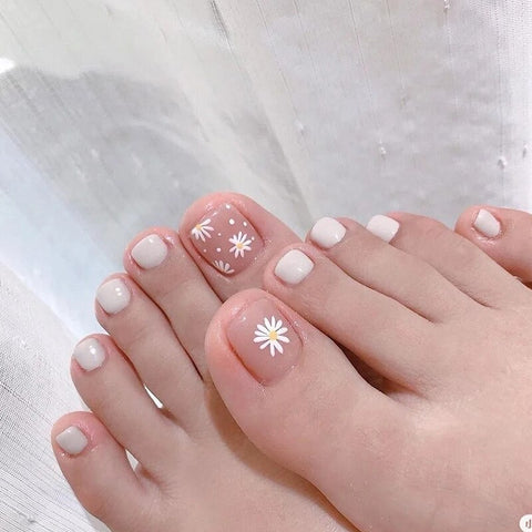 Daisy Detachable False Nails Sweet Simple Decals French Fake Nails with designs Beauty Ballerina Nail Tips Art for Women