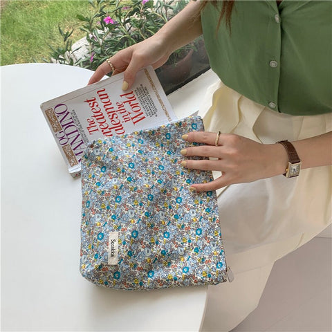 Beyprern Floral Cosmetic Bag Cotton Fabric Women Make Up Storage Pouch Japan Style Zipper Cosmetic Pouch Vintage Phone Clutch Beauty Case