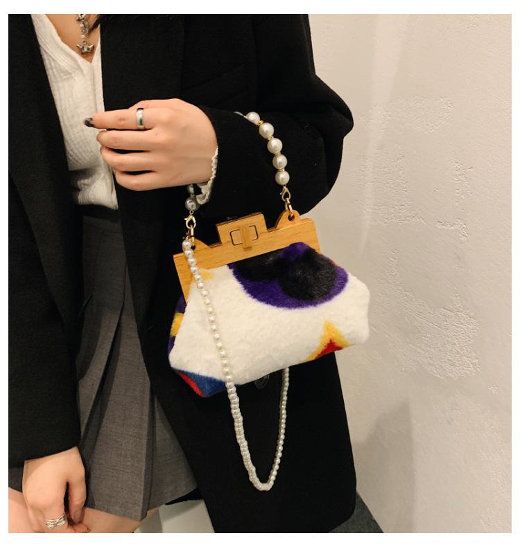 Plush Wood Clip Shoulder Crossbody Bag for Women Pearl Chain Mini Handbags Fashion Small Top-Handle Bags Pouch Clutch