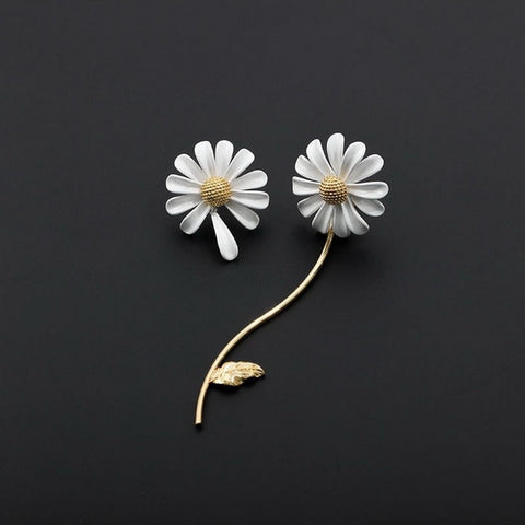 2022 New Spring White Enamel Daisy Flower Vintage Elegant Simple Opening Rings For Women Jewelry Party Gifts
