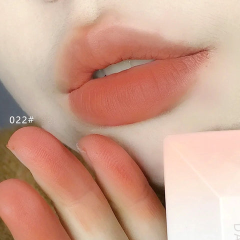 Beyprern Velvet Matte Lipstick Blush 4 Colors Non-Stick Cup Flat Card Lip Gloss Waterproof Lasting Sexy Women Lip Tint Cosmetic Makeup