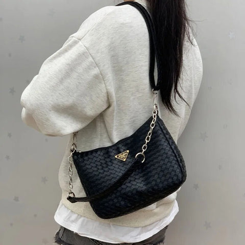 Women's bag Textured woven Fashion Single Shoulder Messenger Bag Fashion versatile Black cross body bag
