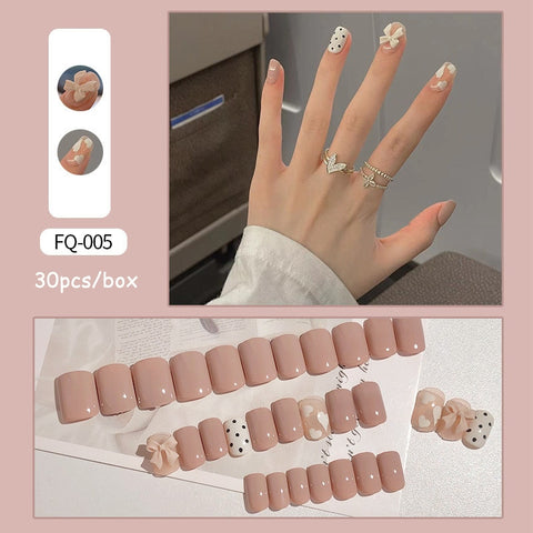30pcs Short Square Fake Nails Soft Wearable Detachable Lattice Heart Shaped False Nails Full Cover Fake Nails with Jelly Glue